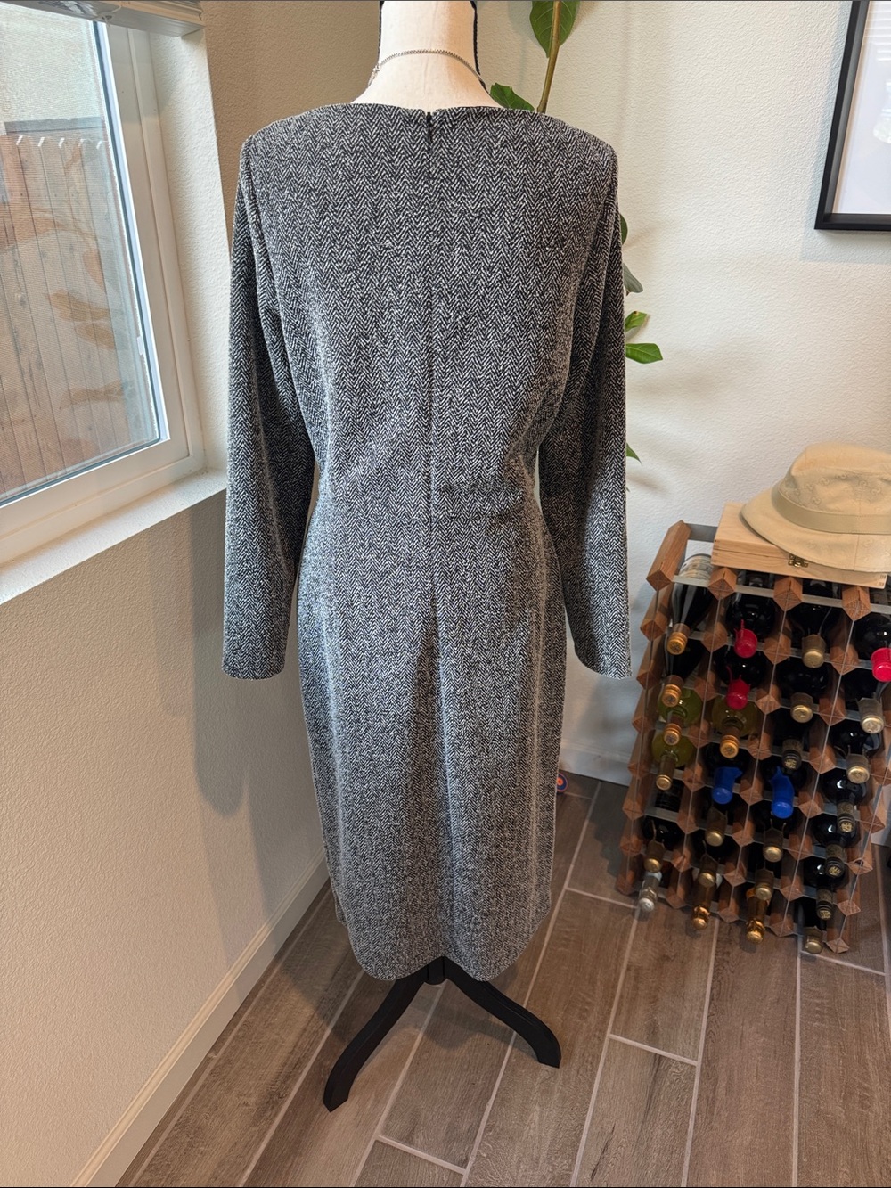 Banana Republic Long-Sleeve Boatneck Knit Herringbone Sheath Dress - Picture 5 of 10